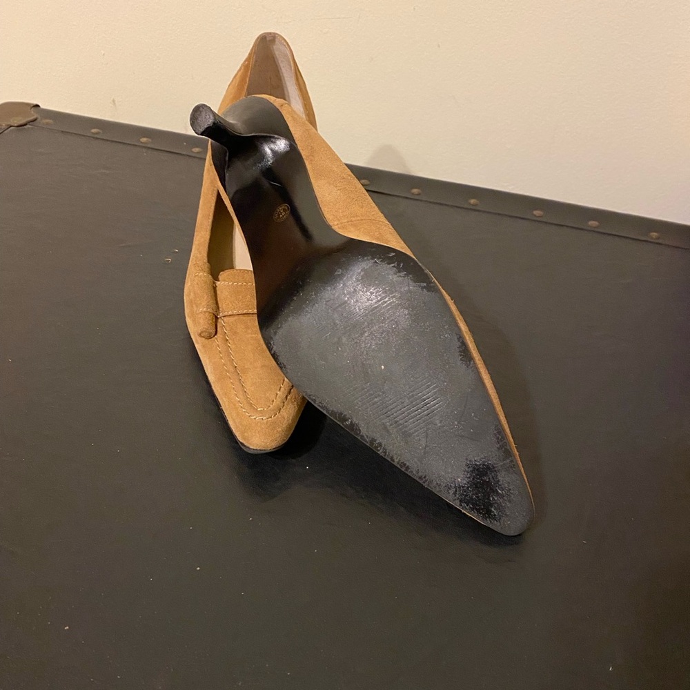 Worthington Women's Tan Suede Sophisticated Dress Pumps/Shoes, Size 8.5M. - Picture 7 of 7
